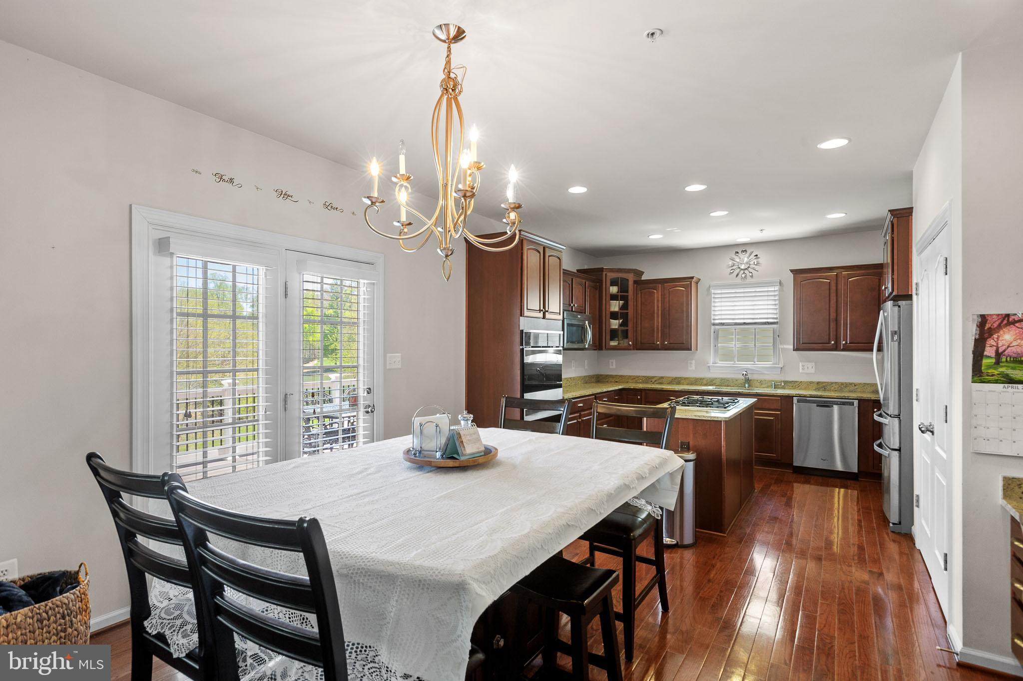 2710 BEECH ORCHARD LANE