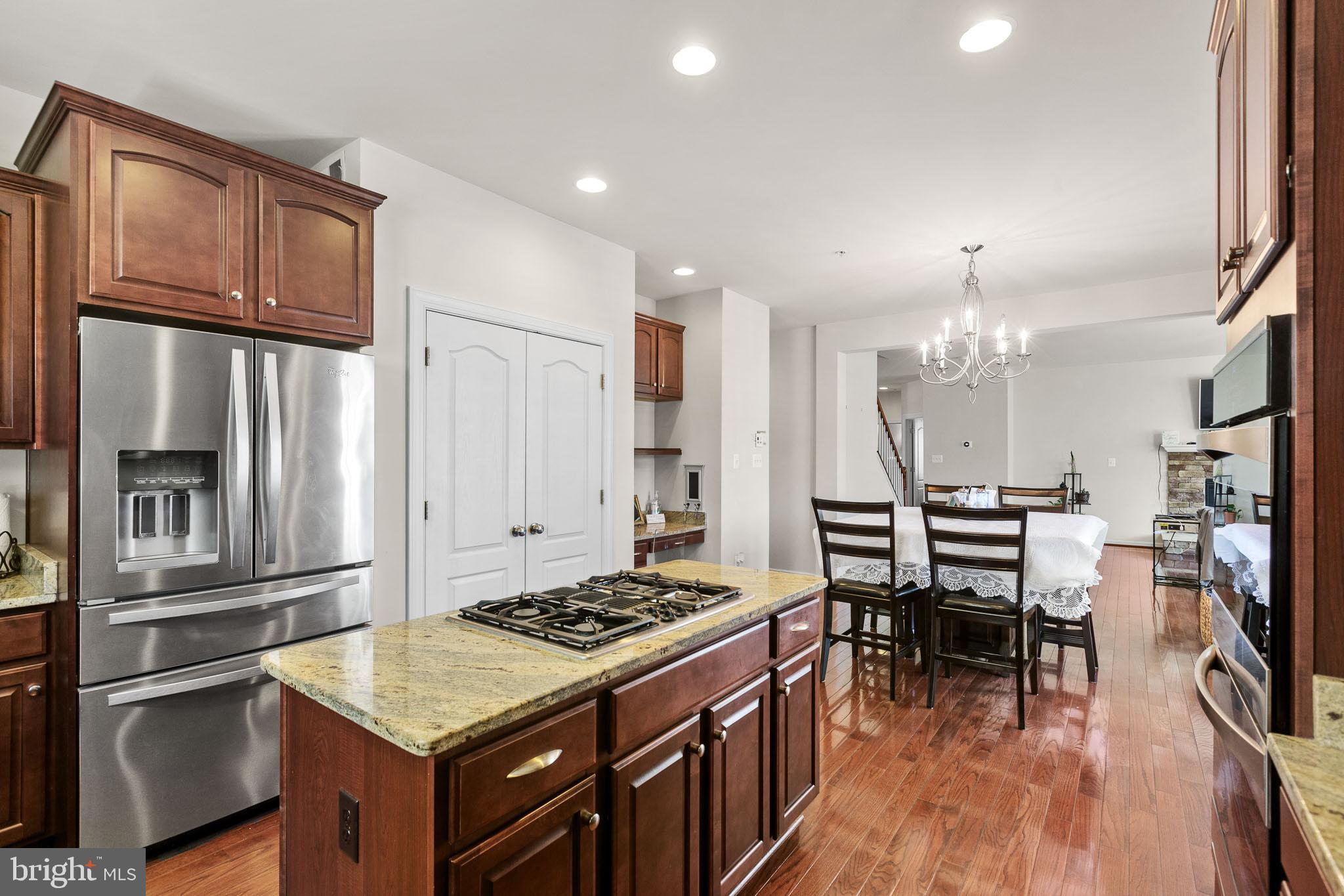 2710 BEECH ORCHARD LANE