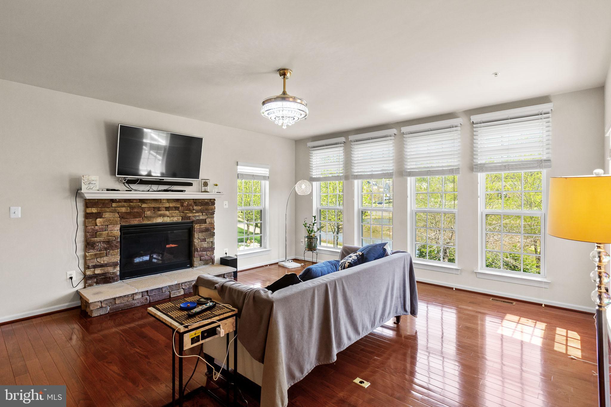 2710 BEECH ORCHARD LANE