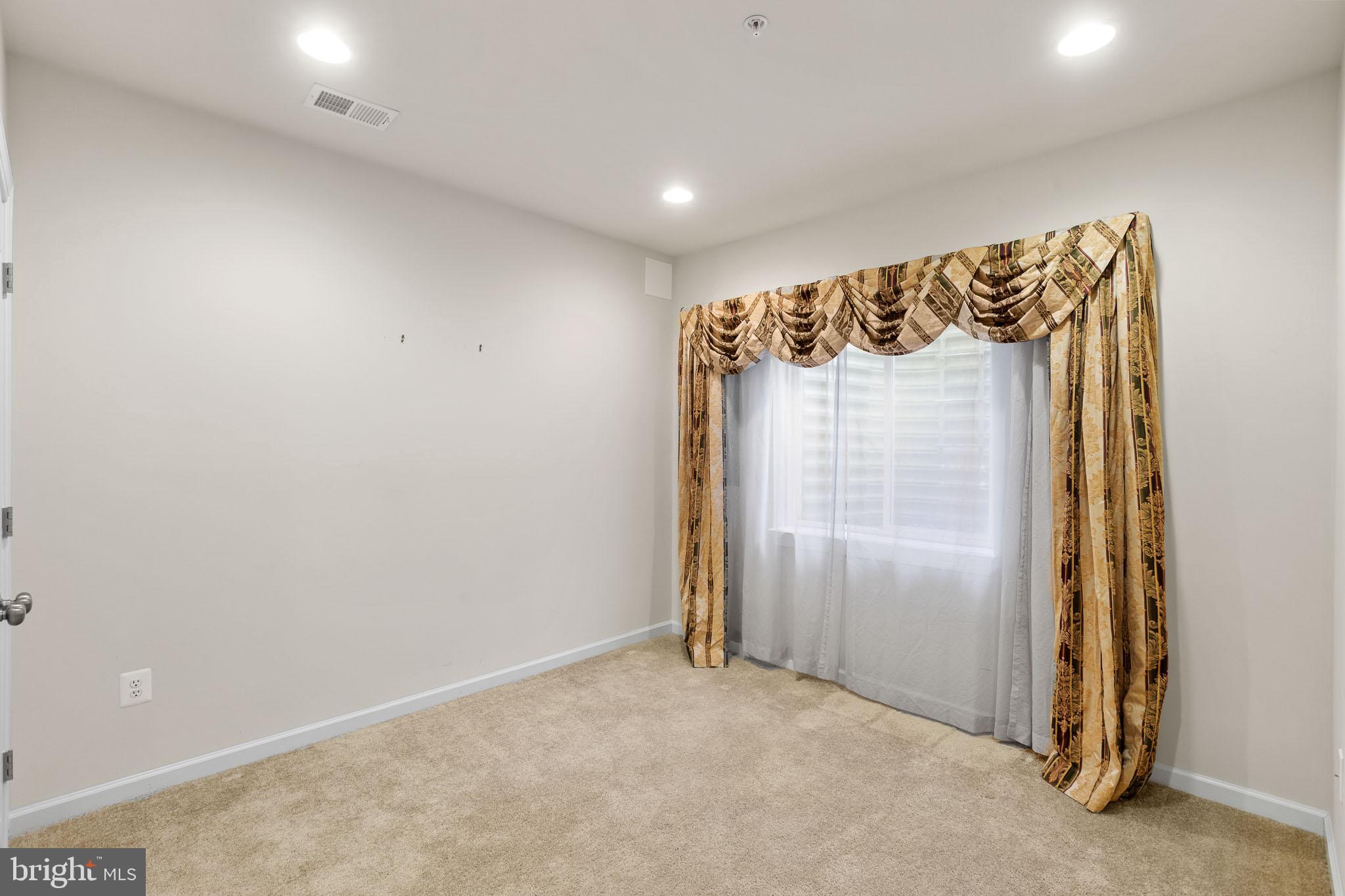 2710 BEECH ORCHARD LANE