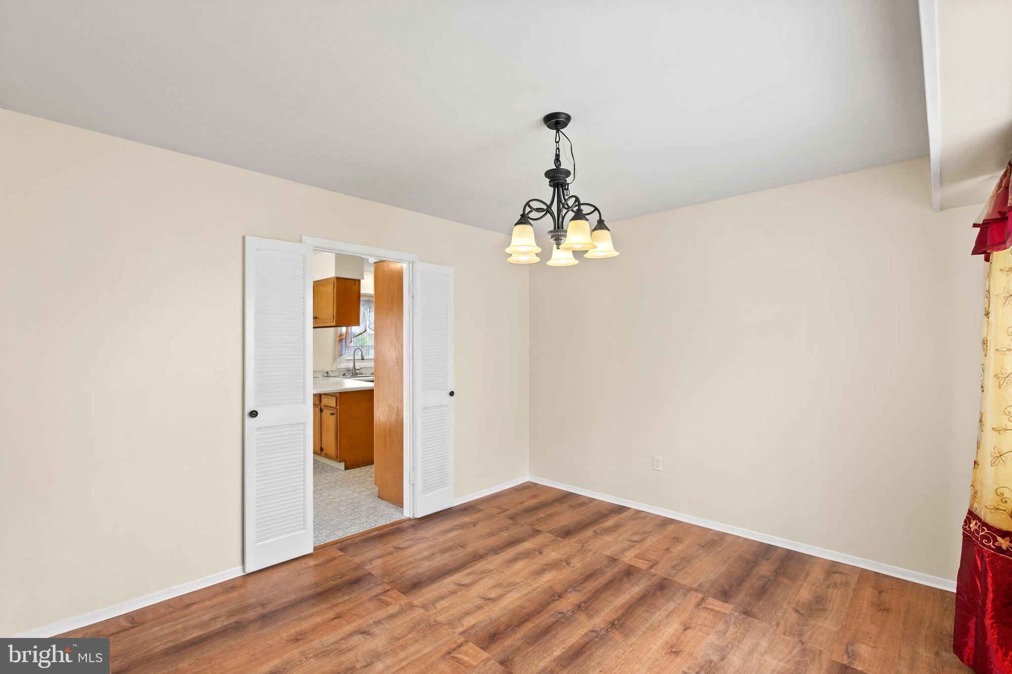 4004 CROYDON LANE