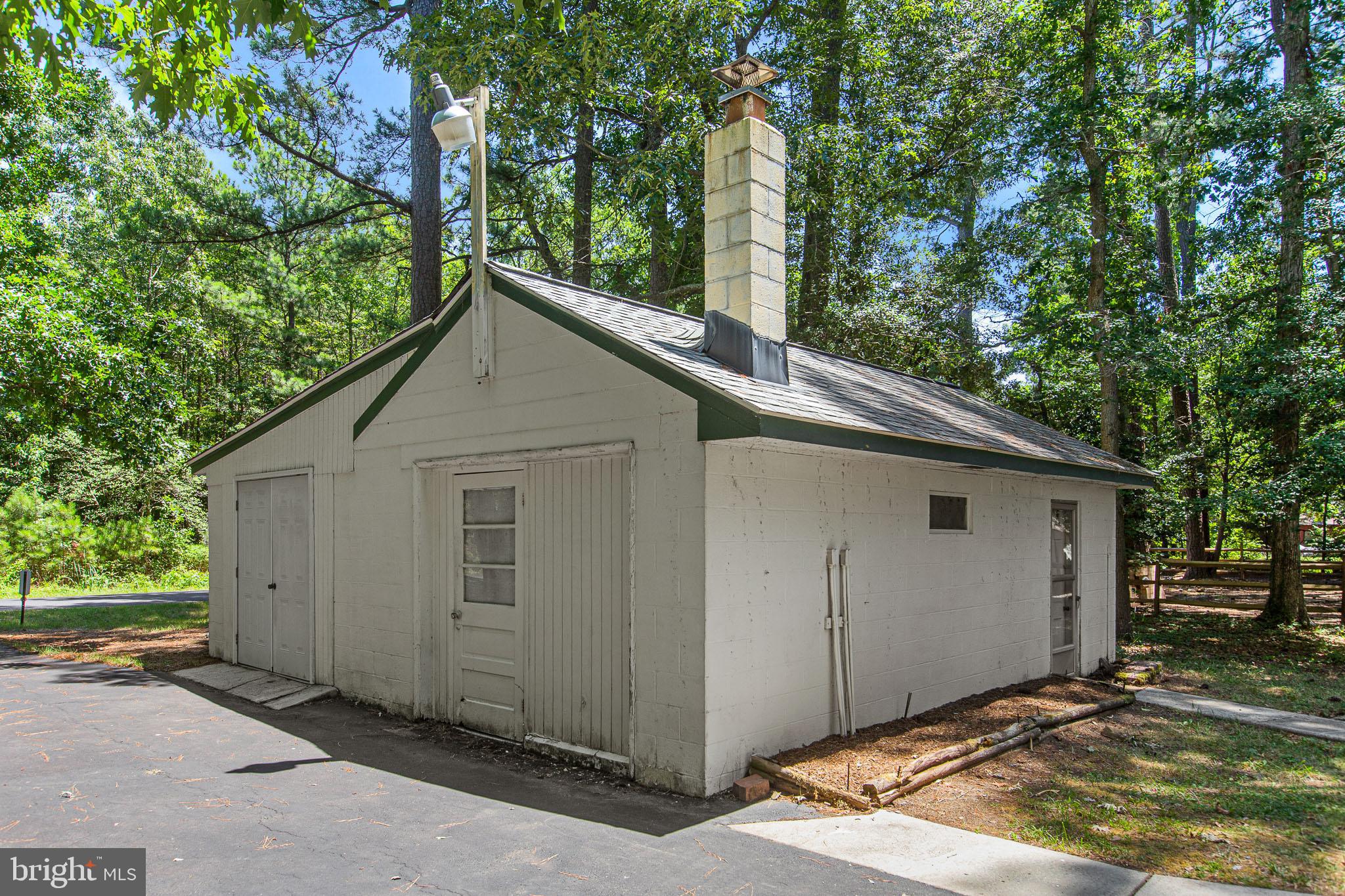 18352 RIVER ROAD