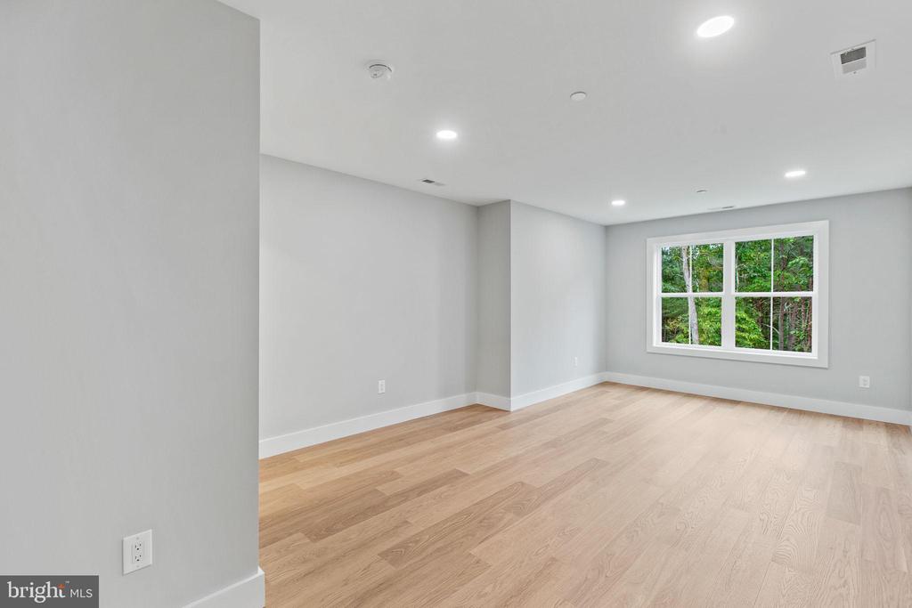 44469 MARYMAX LANE
