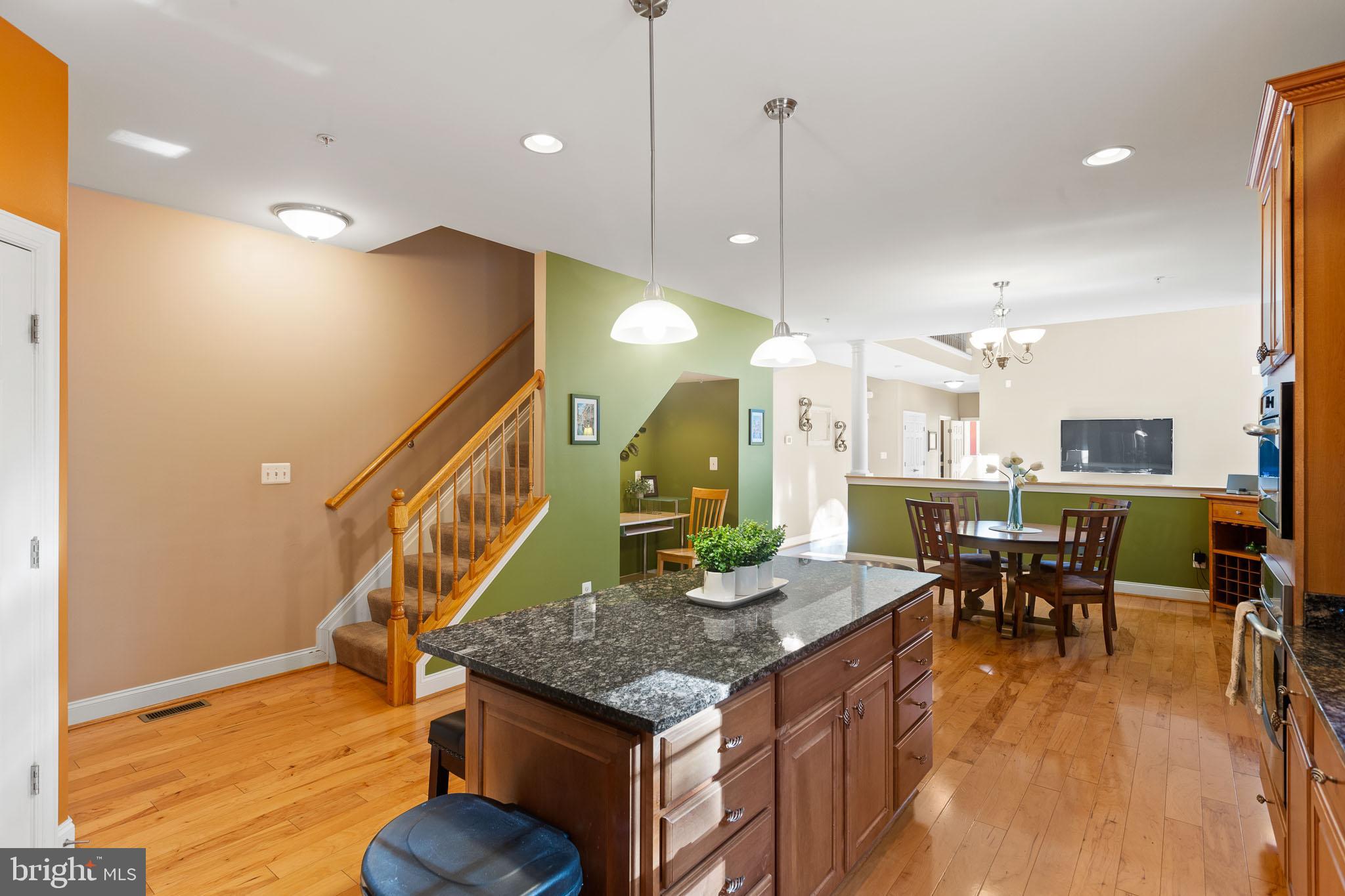 23024 HOLLOWAY COURT