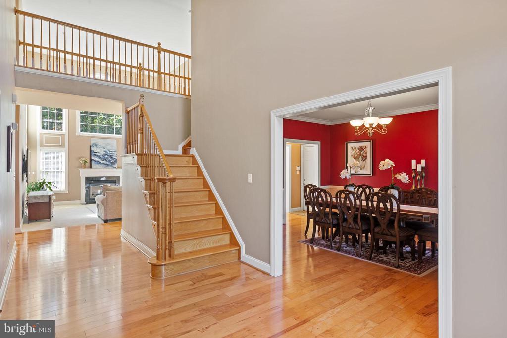 23024 HOLLOWAY COURT