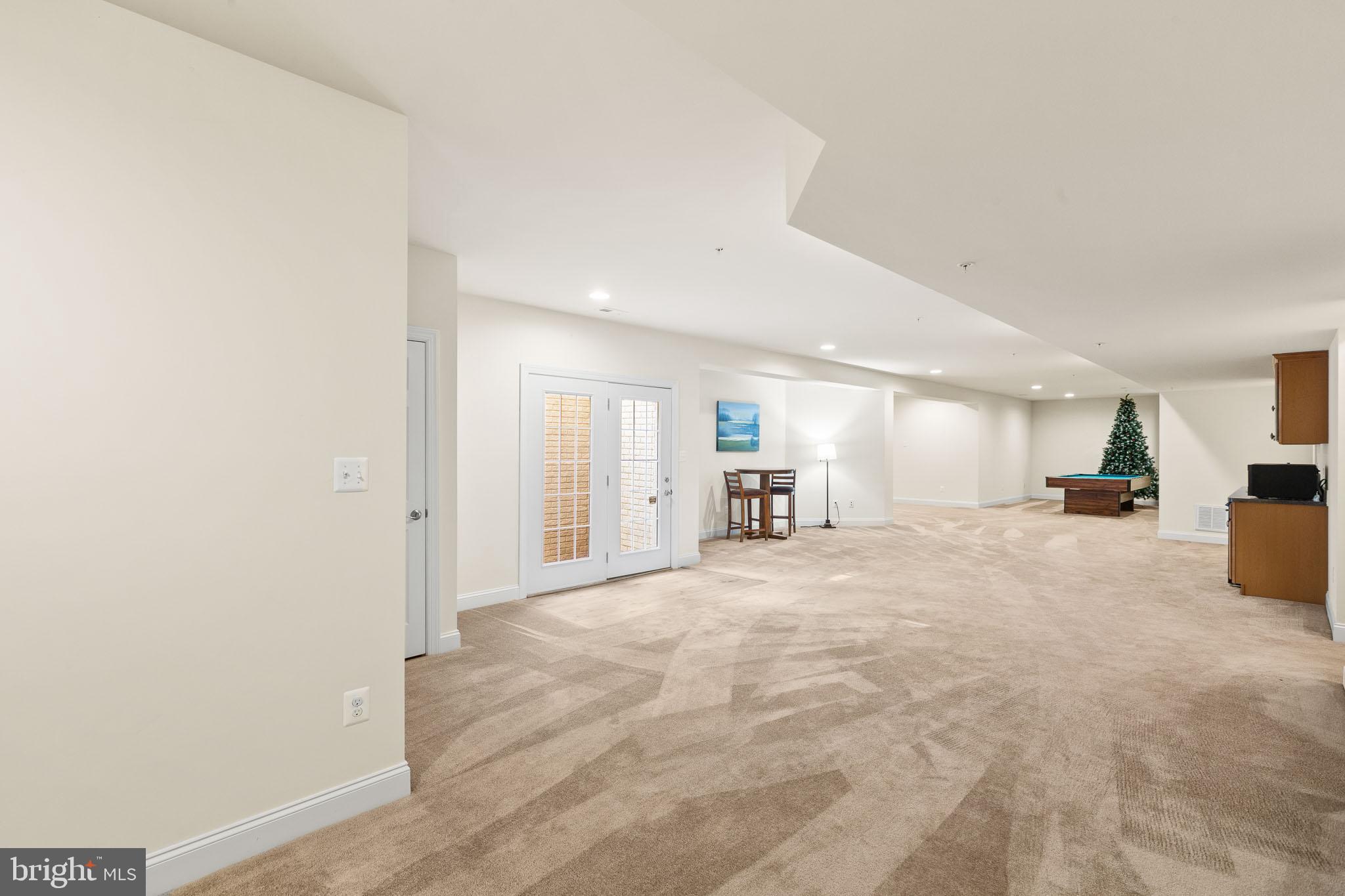 23024 HOLLOWAY COURT