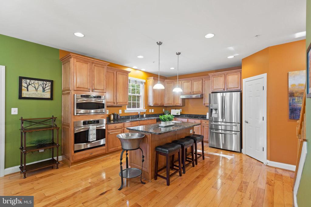 23024 HOLLOWAY COURT