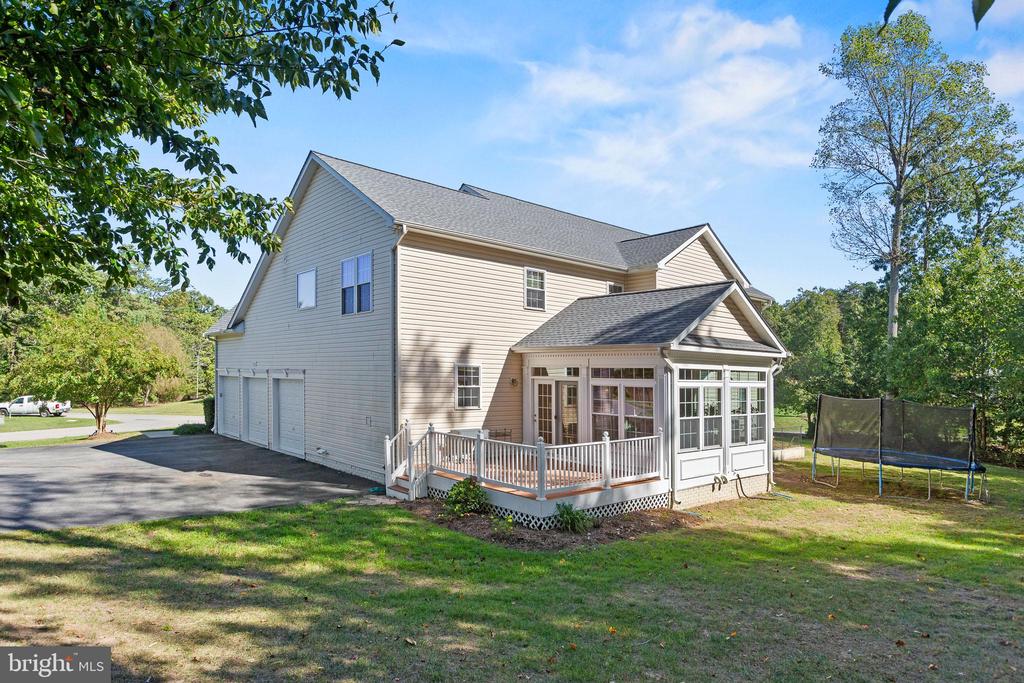 23024 HOLLOWAY COURT