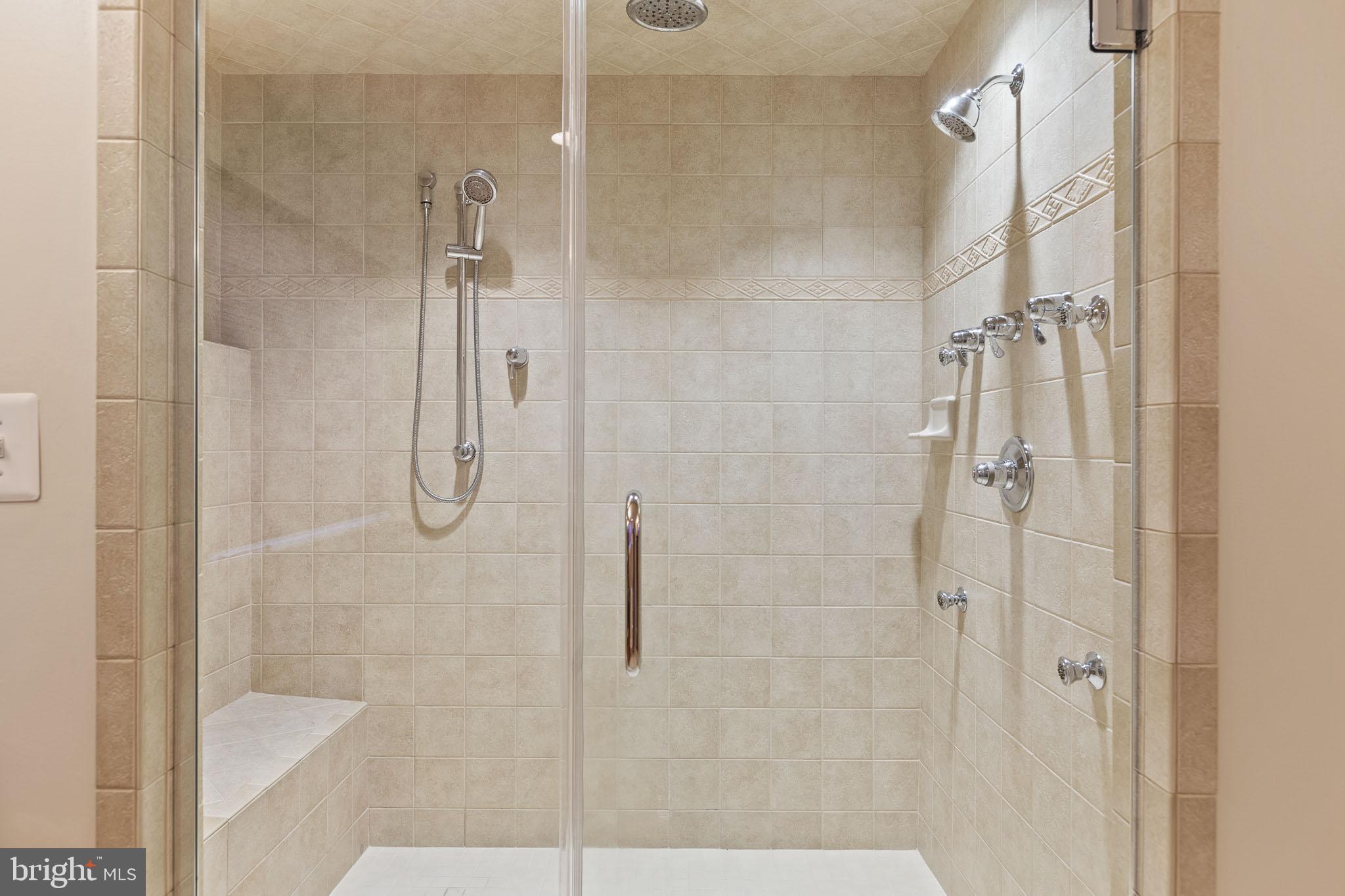 23024 HOLLOWAY COURT