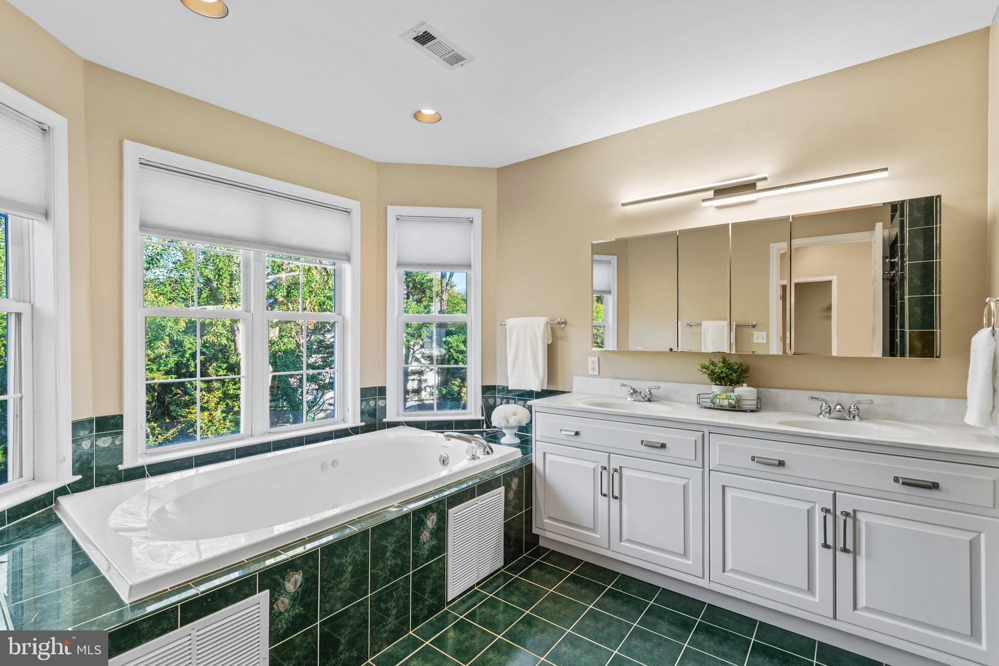 17660 DRIFTWOOD DRIVE