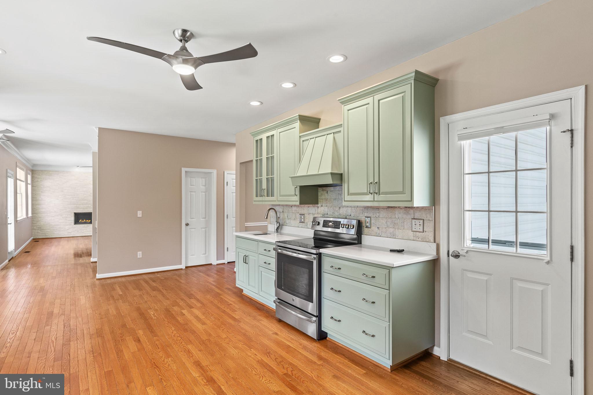 17660 DRIFTWOOD DRIVE