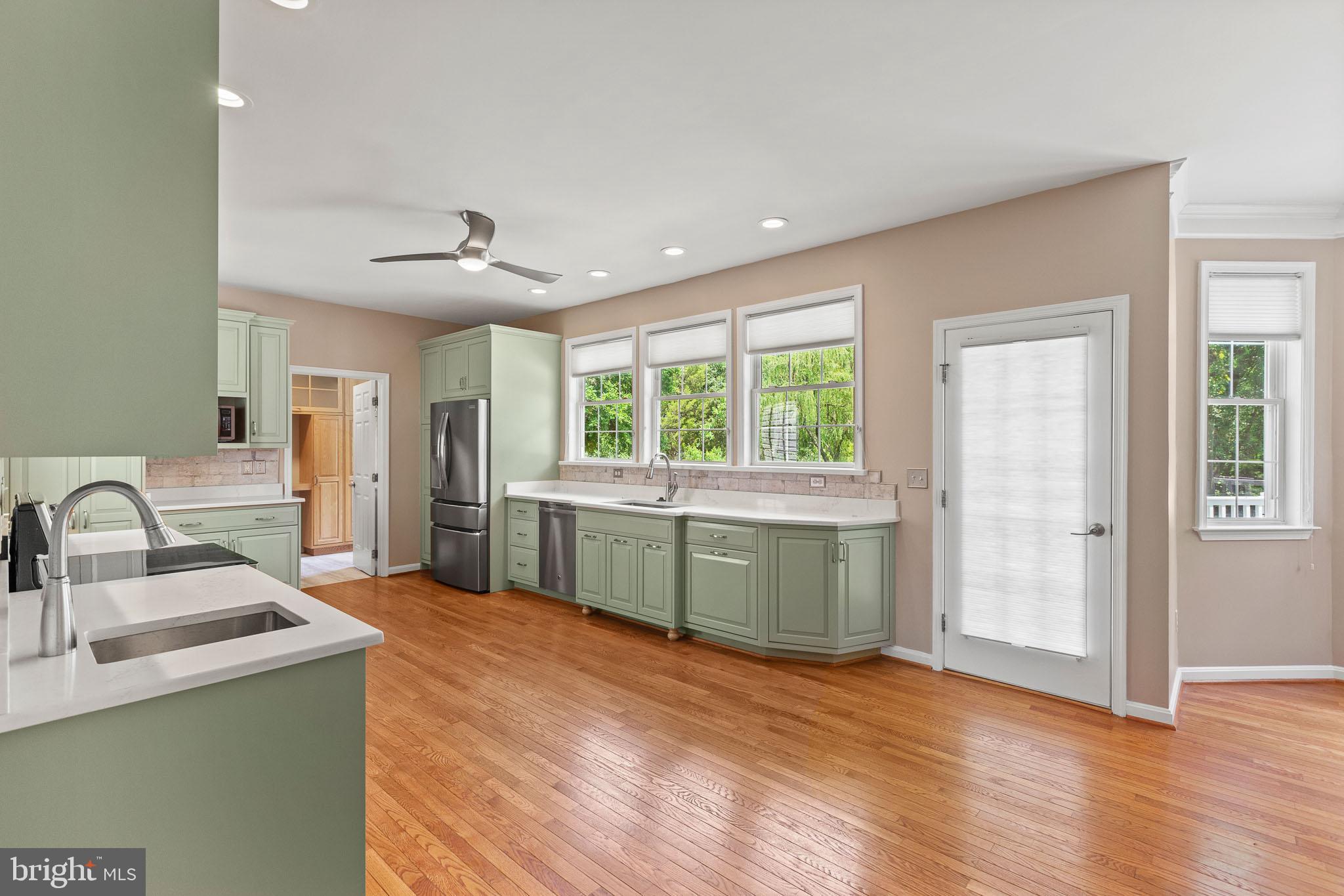 17660 DRIFTWOOD DRIVE