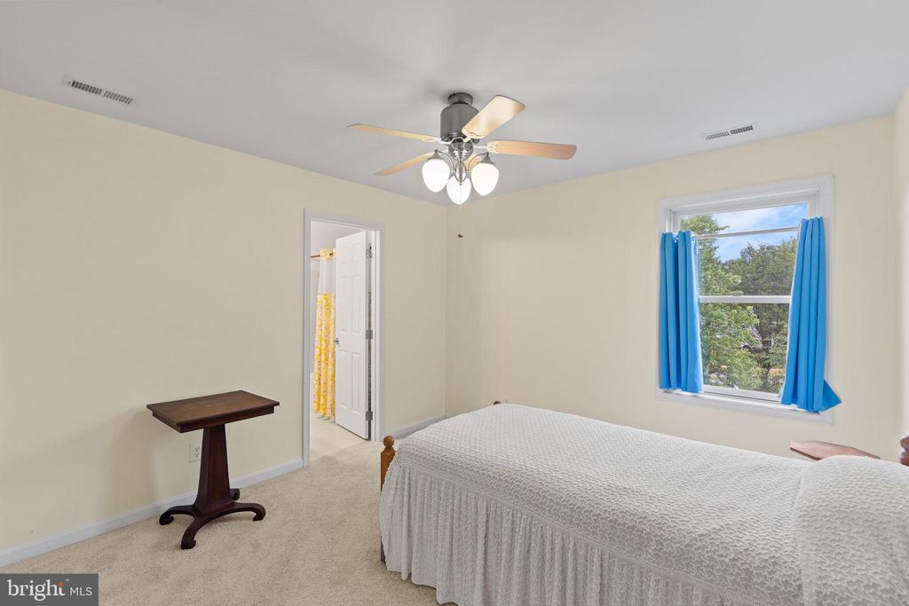 16405 FISHERMEN WAY