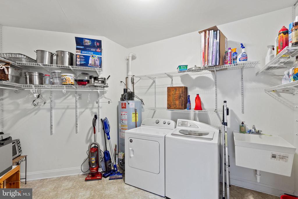 16405 FISHERMEN WAY