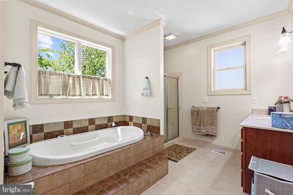 16405 FISHERMEN WAY