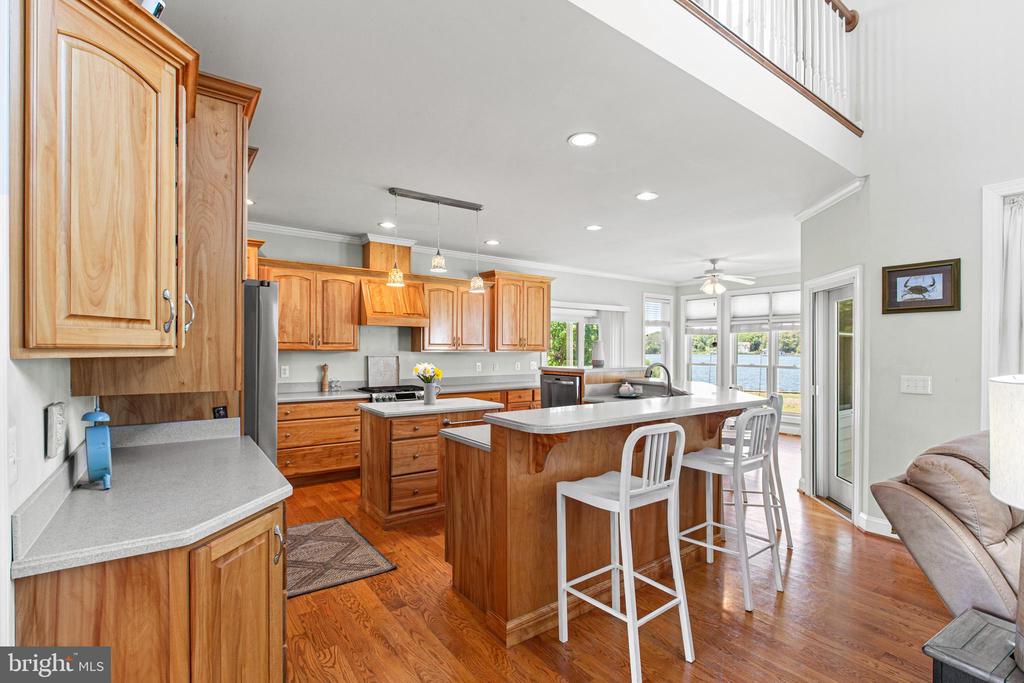 16405 FISHERMEN WAY