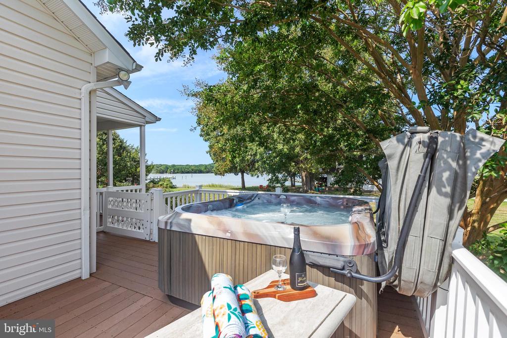 16405 FISHERMEN WAY