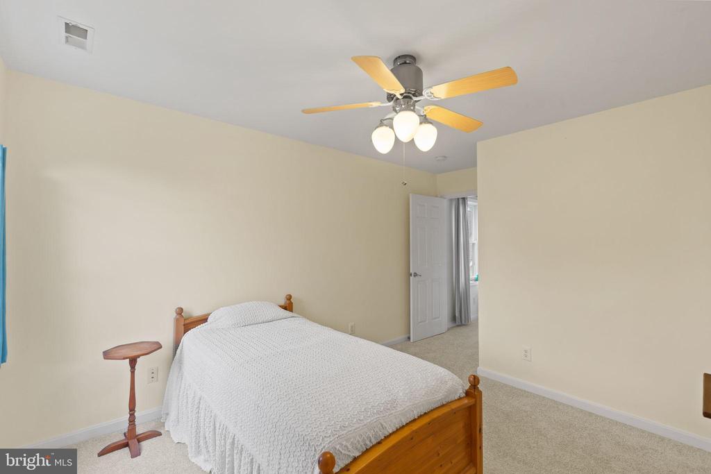 16405 FISHERMEN WAY