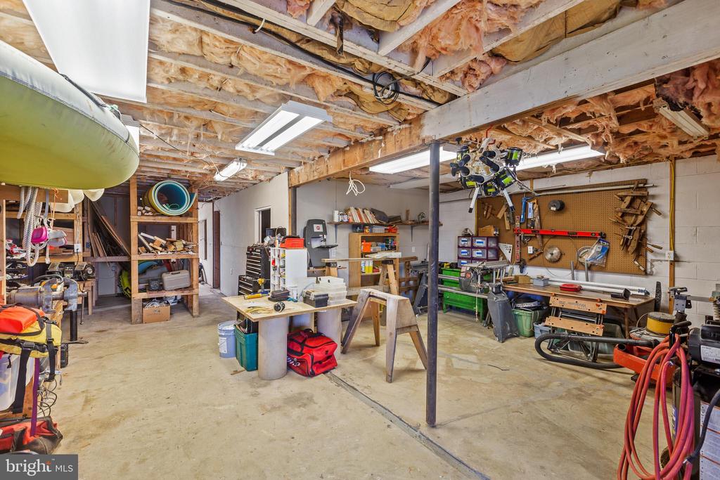 16405 FISHERMEN WAY