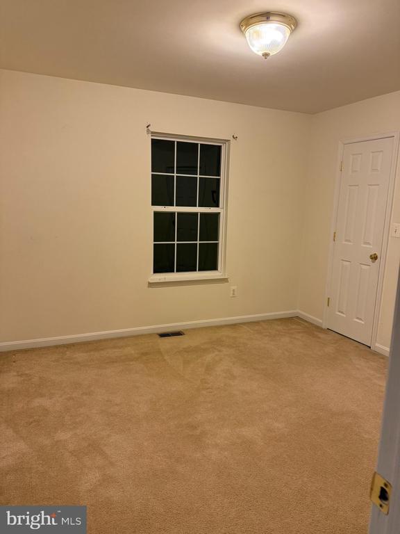 46112 SLYE WAY