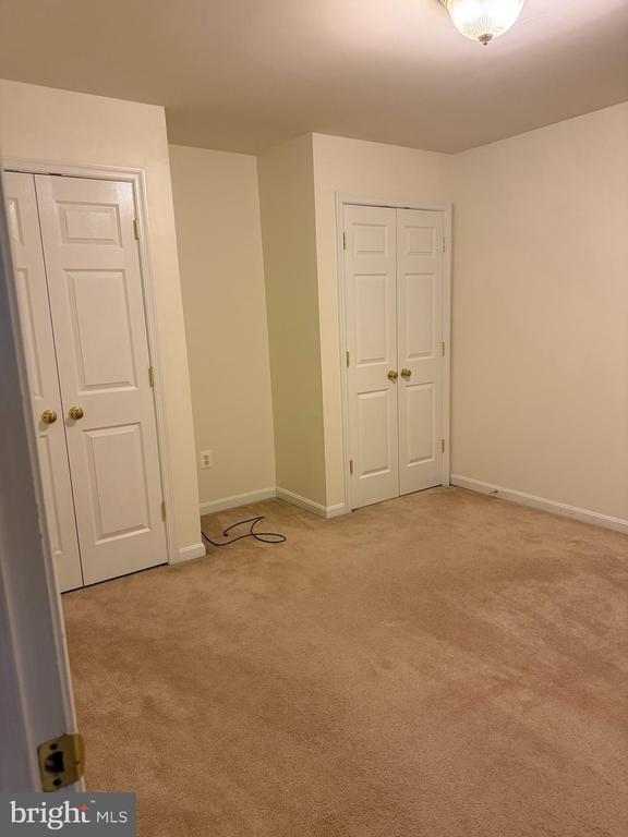 46112 SLYE WAY