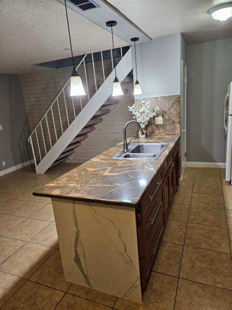 4426 La Cresta Way Unit: 3