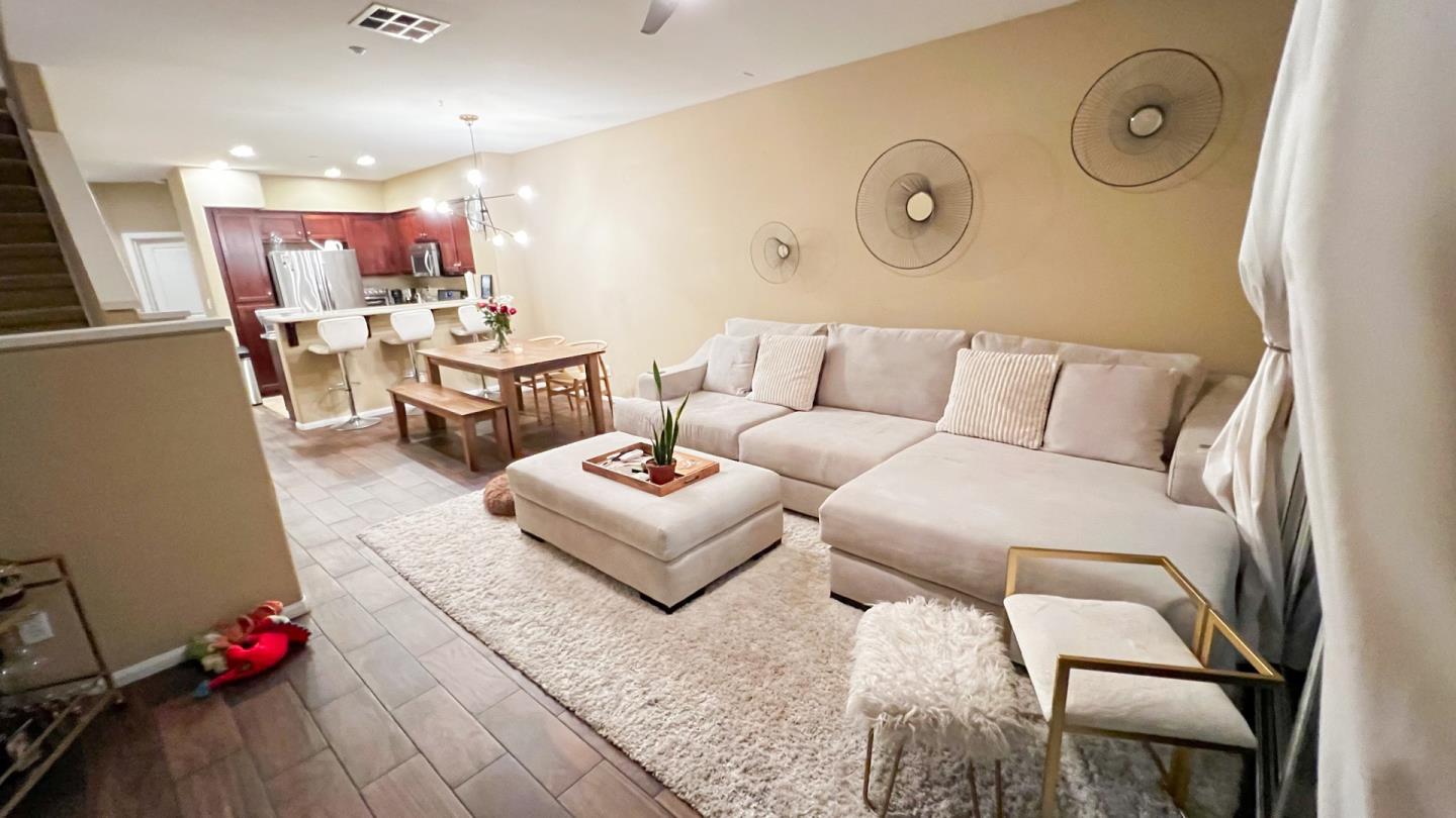 4300 Newton Avenue Unit: 74