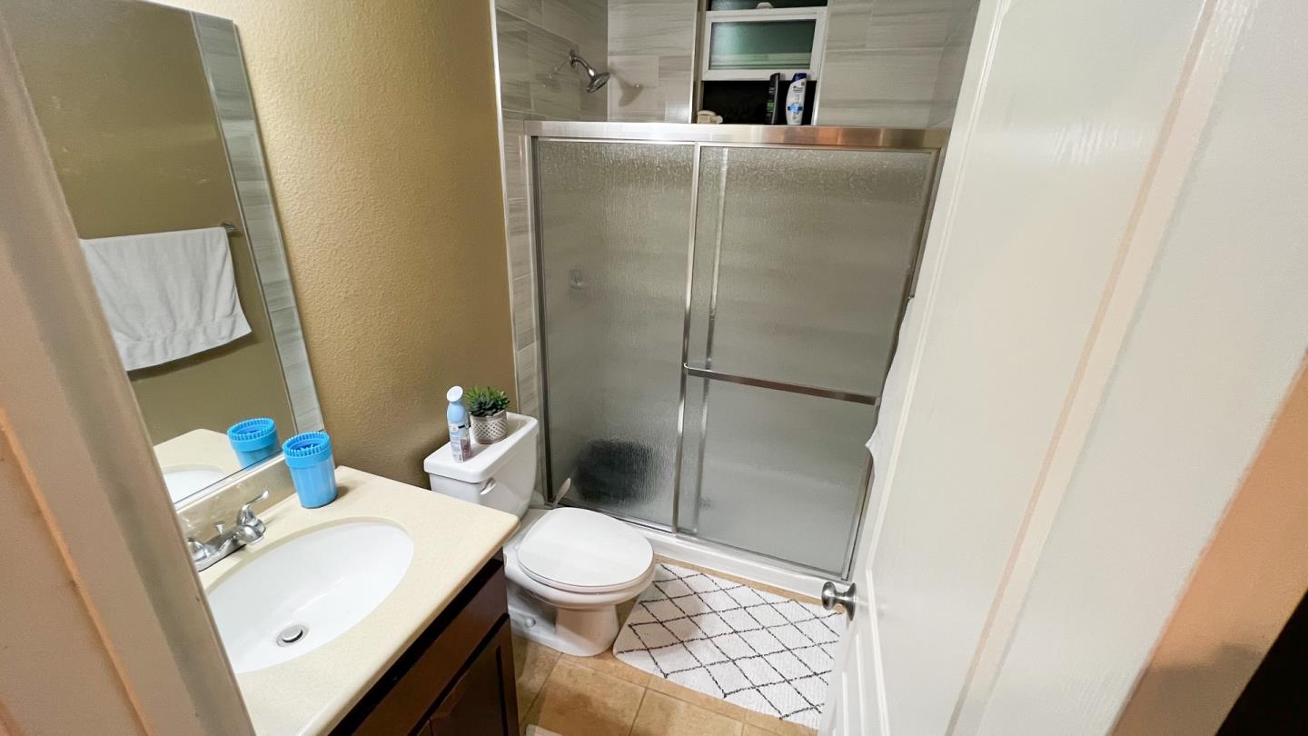 4300 Newton Avenue Unit: 74