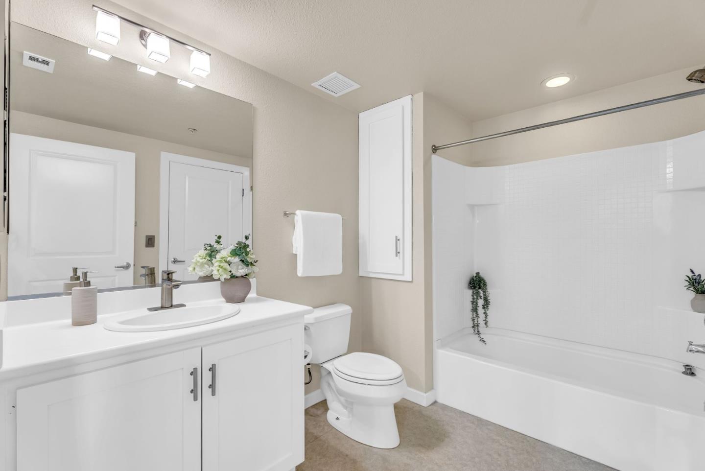 1488 El Camino Real P17