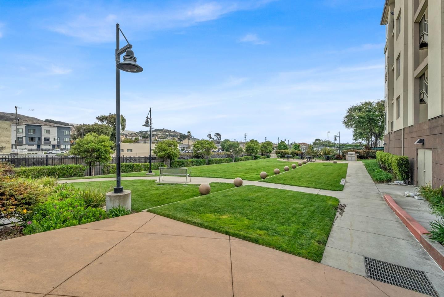 1488 El Camino Real P17