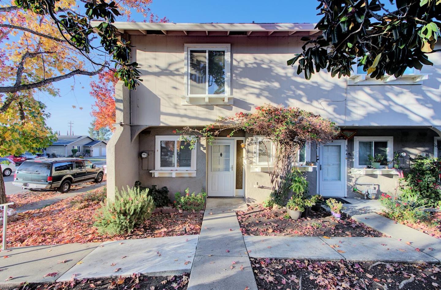 366 Lynn AVE