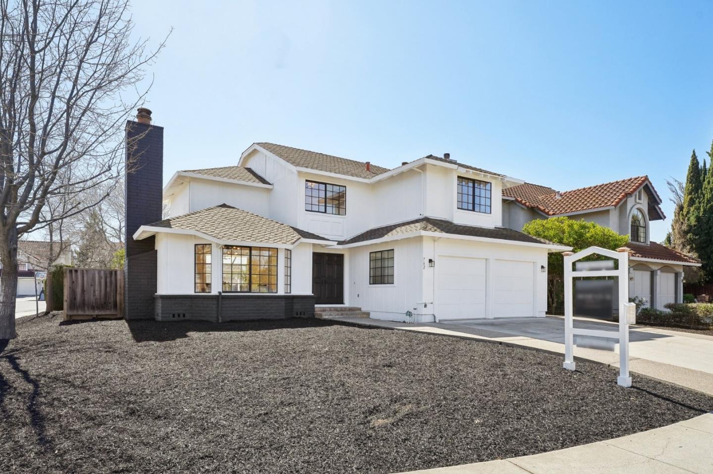 762 Carlisle WAY