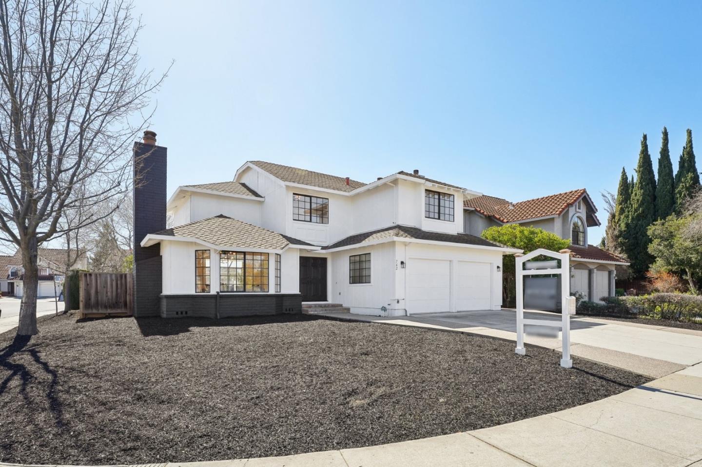 762 Carlisle WAY