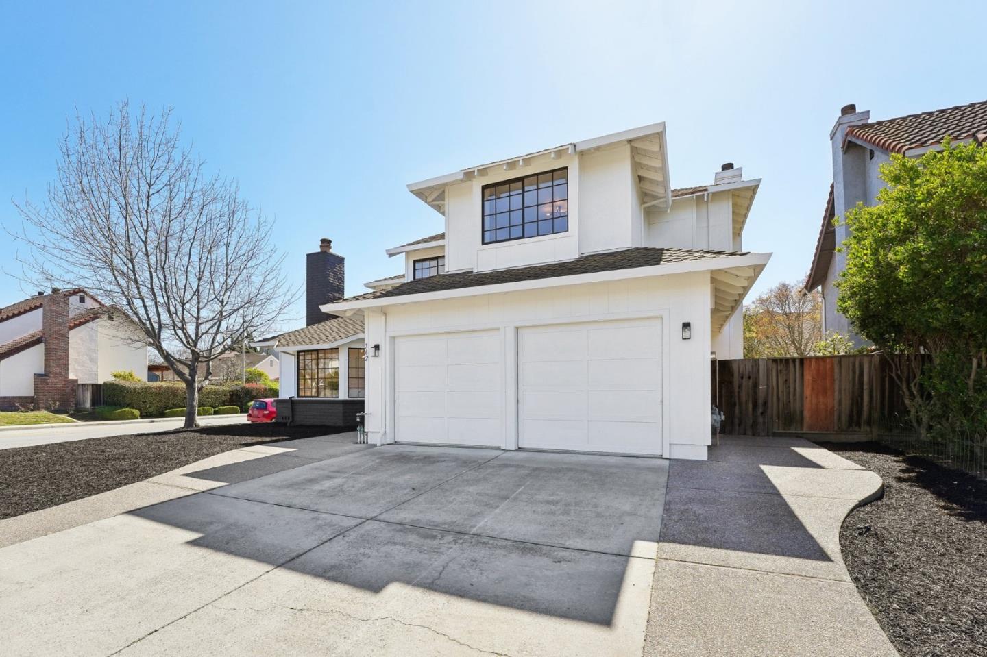 762 Carlisle WAY