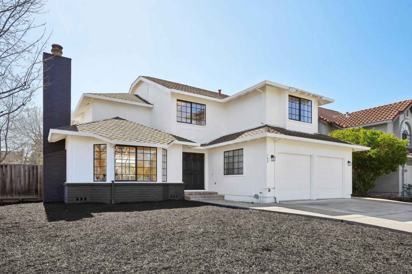 762 Carlisle WAY