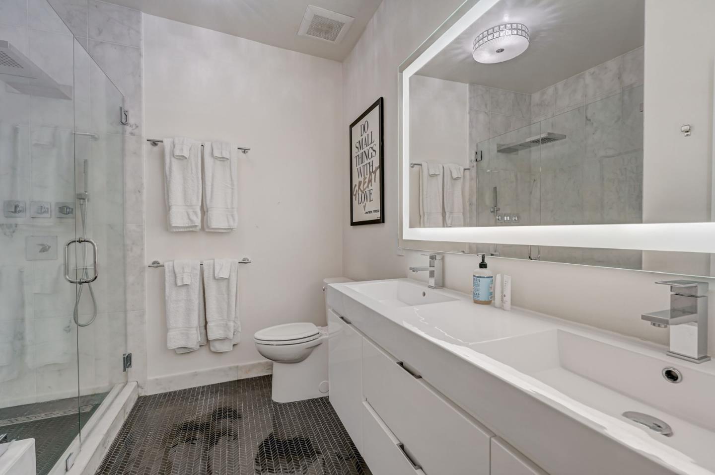 334 Santana ROW 329
