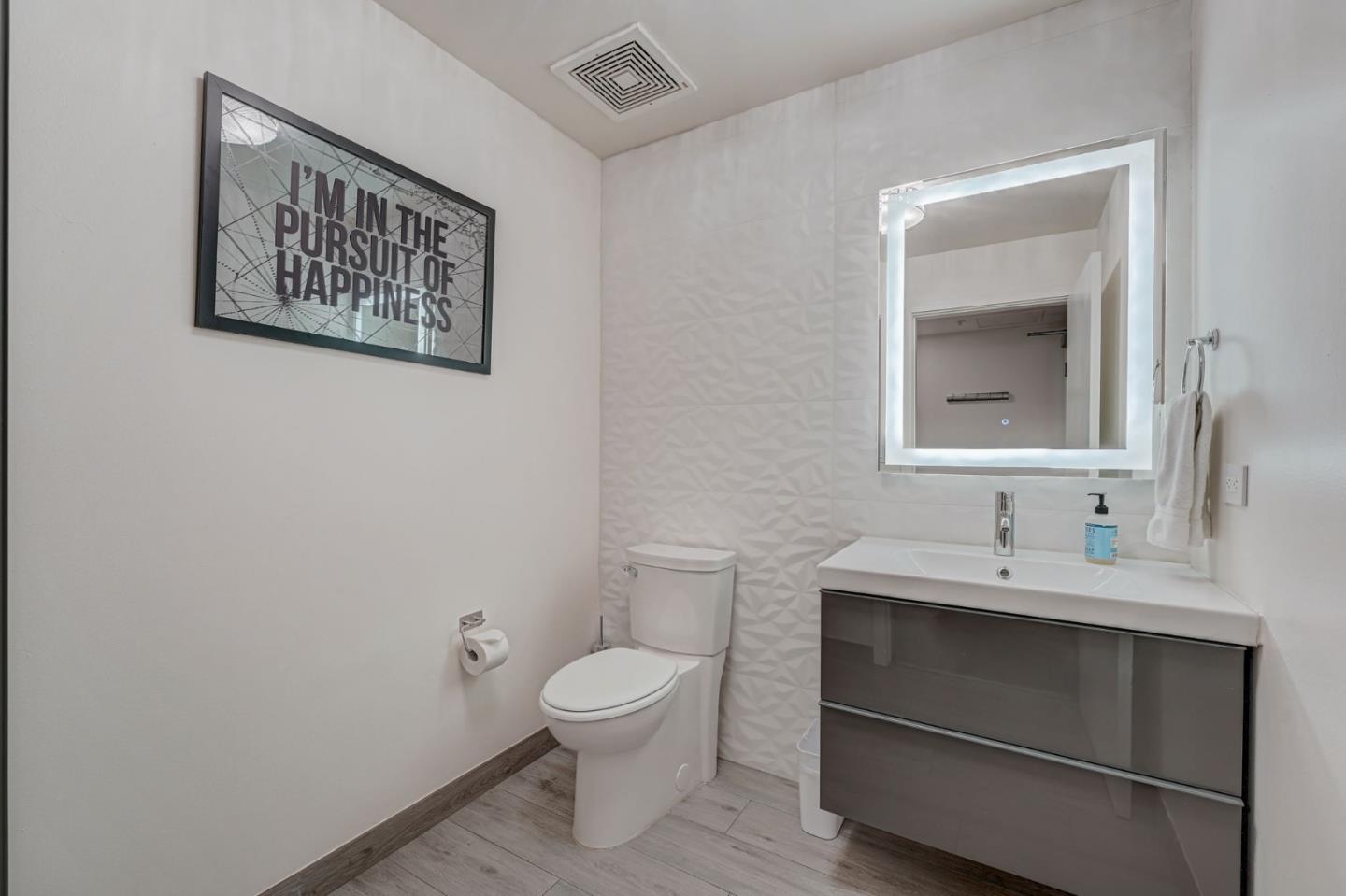 334 Santana ROW 329