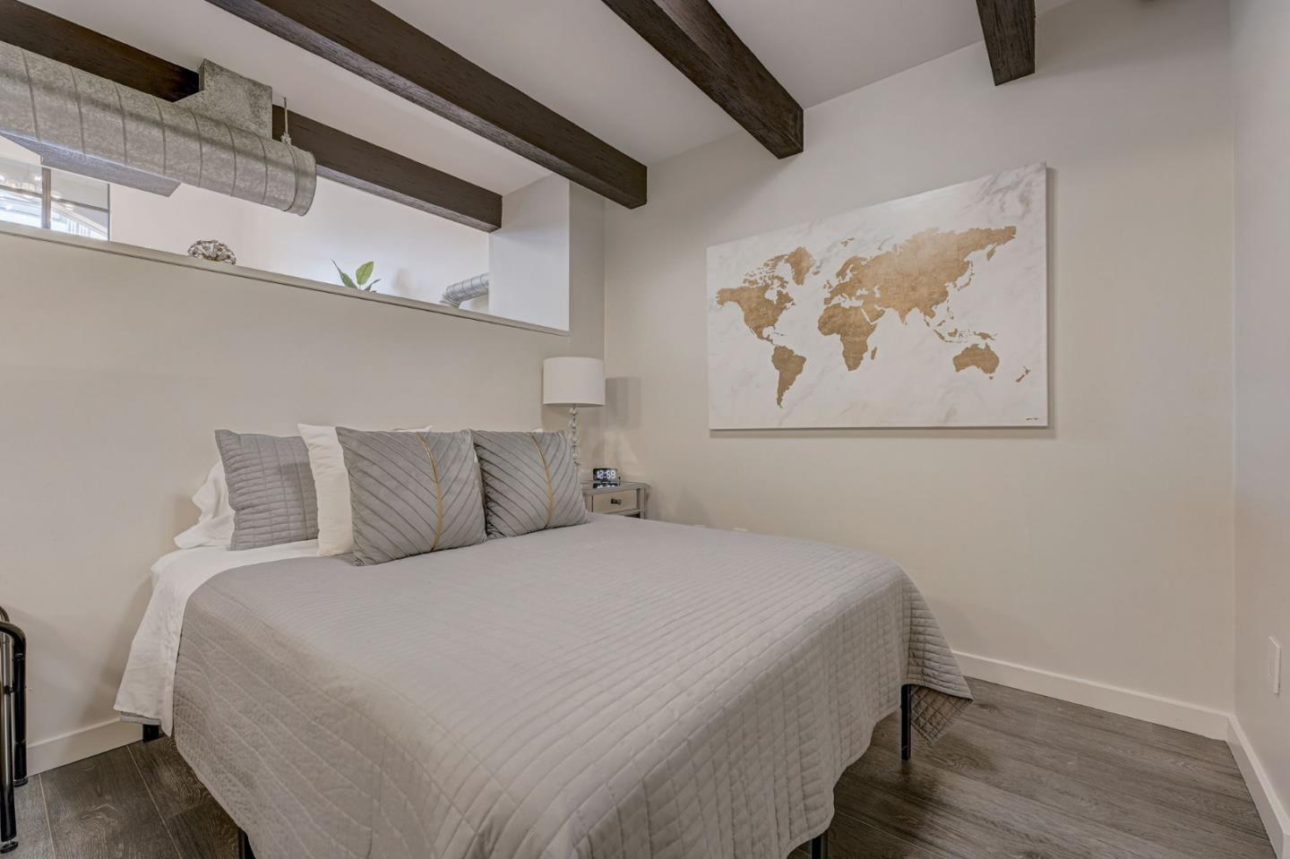 334 Santana ROW 329
