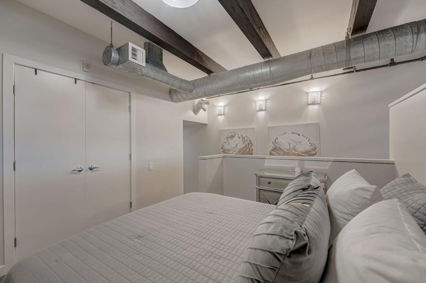 334 Santana ROW 329