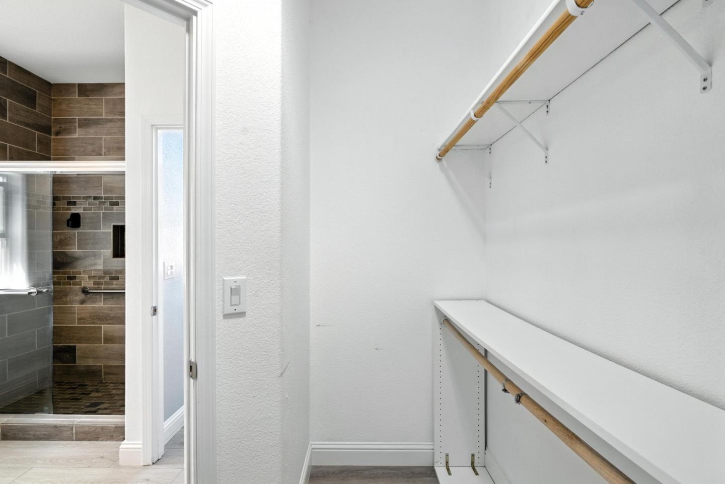 1225 Vienna Drive Unit: 666