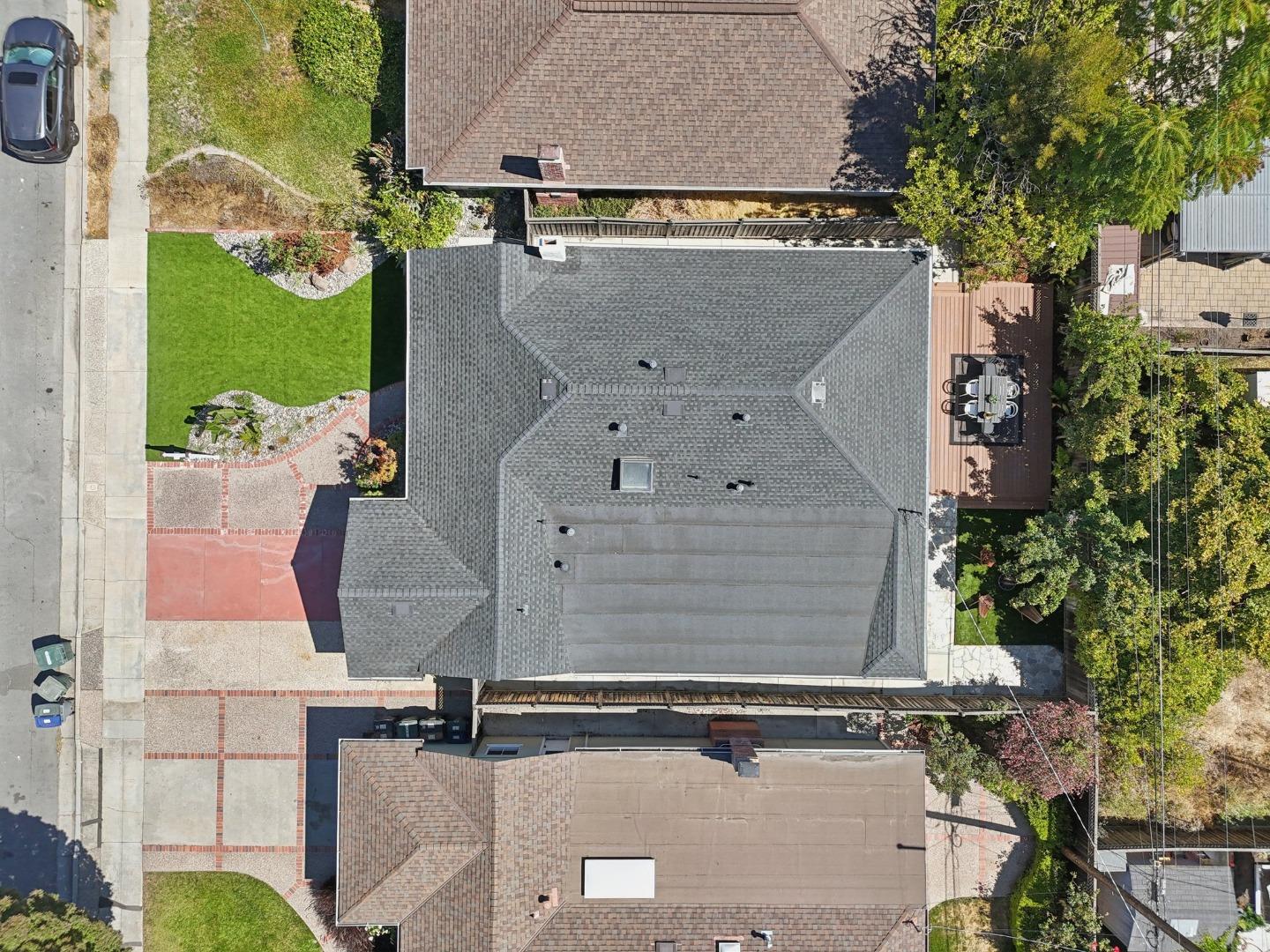674 Manzanita Avenue