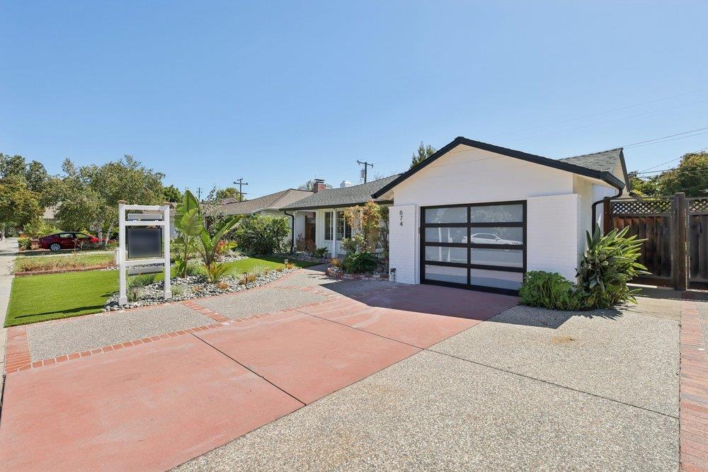 674 Manzanita Avenue