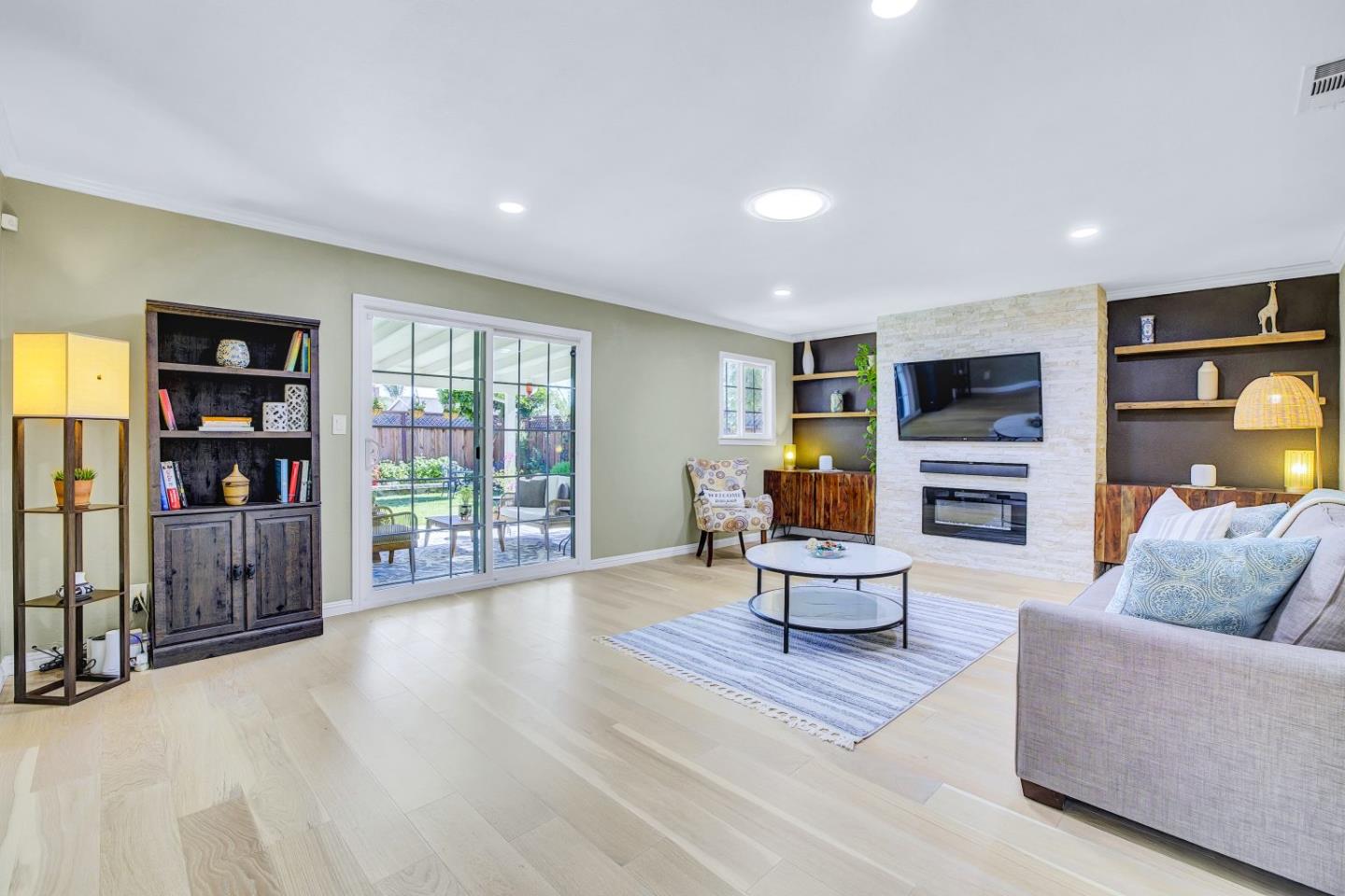 3308 Whitman Way