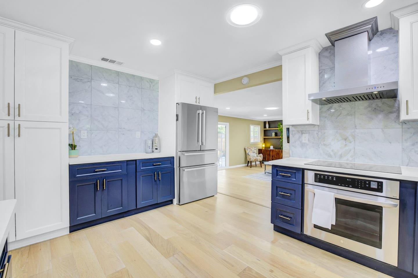 3308 Whitman Way