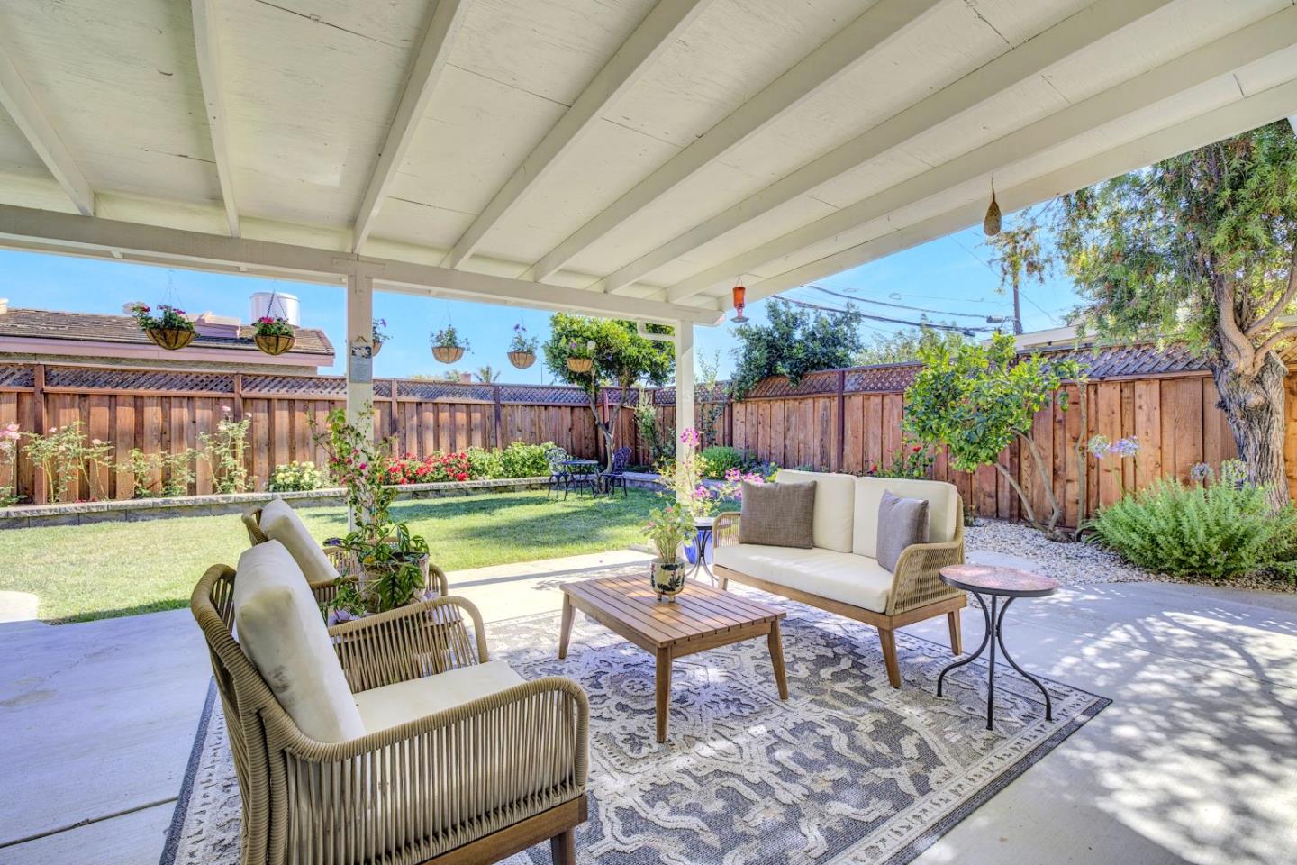 3308 Whitman Way