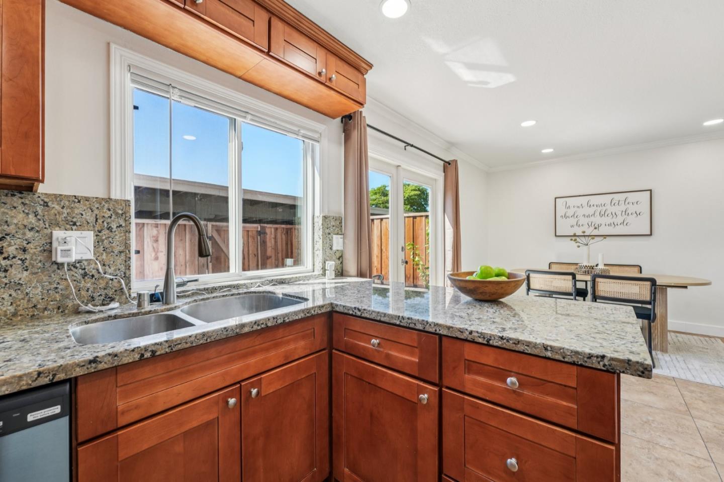 405 Don Carlos Court