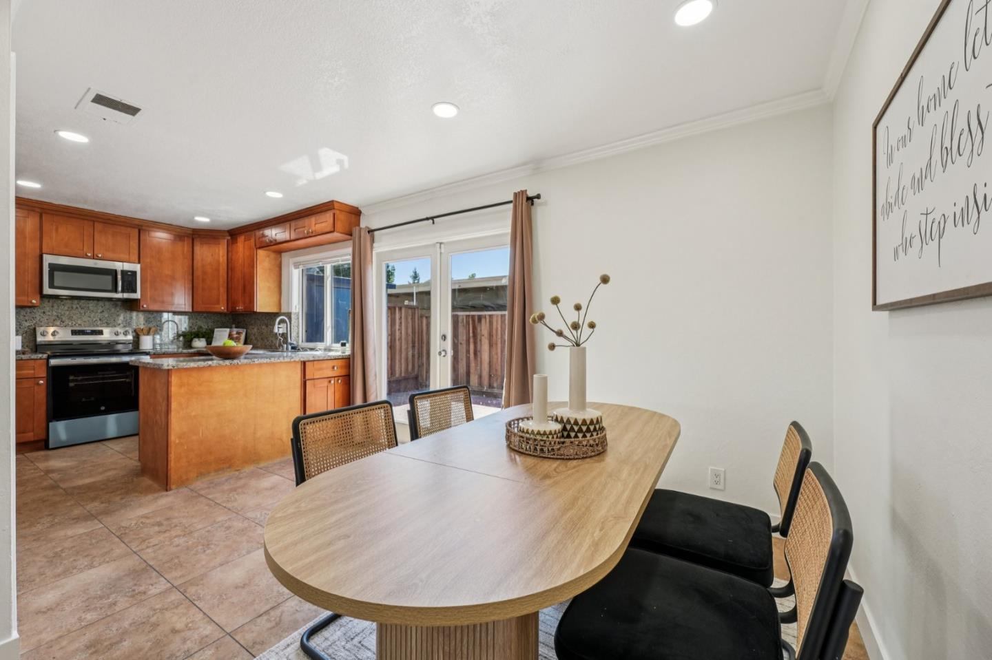405 Don Carlos Court