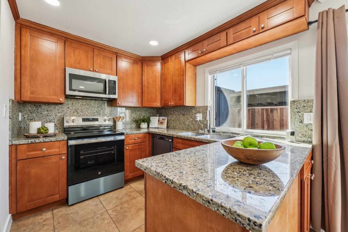 405 Don Carlos Court