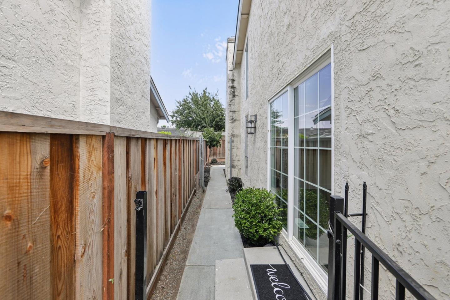 1040 North Capitol Avenue