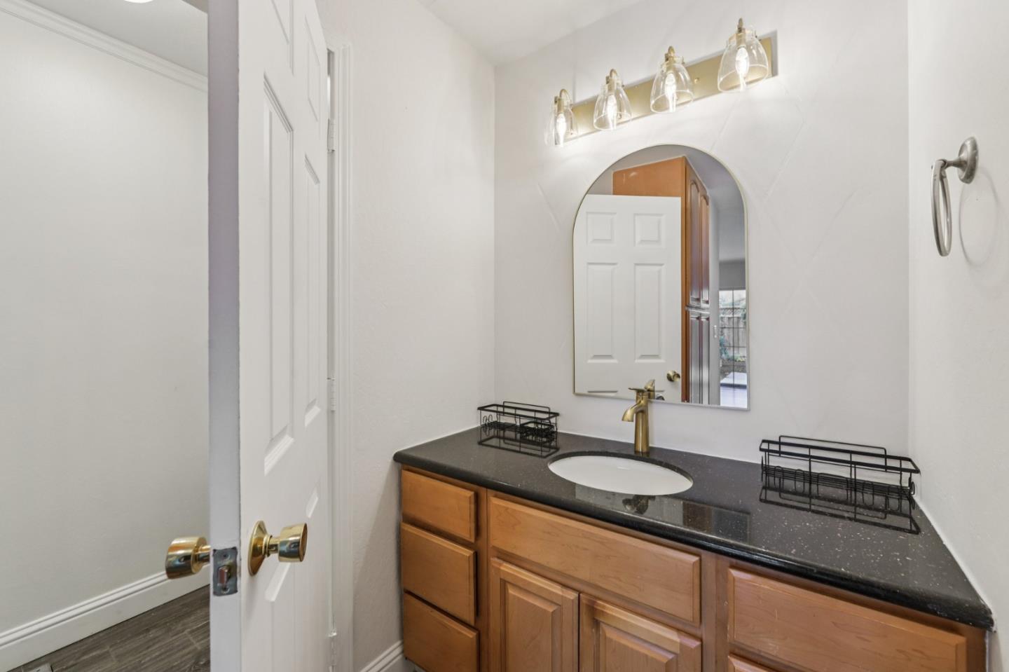 1040 North Capitol Avenue